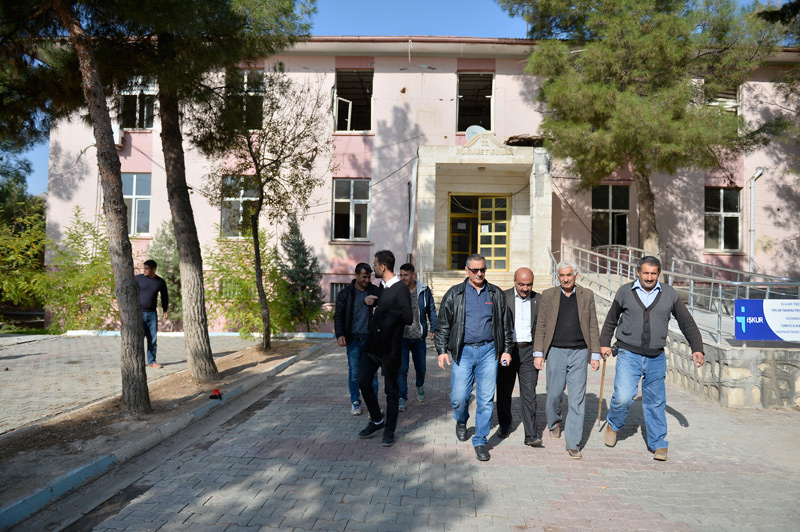 Mardin Derik'te kepenkler onun için kapandı