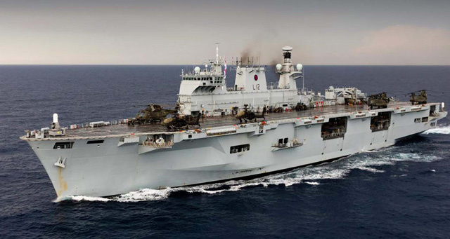 Türkiye İngilizlerin dev helikopter gemisine talip