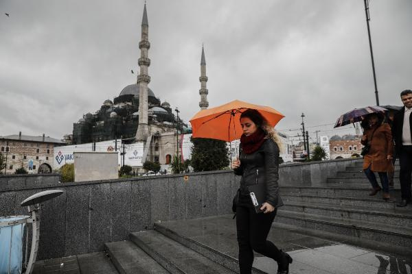 İstanbul'da gündüz geceye döndü! Önümüzdeki 20 saate dikkat