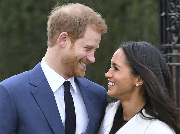 Prens Harry'nin nişanlısı Meghan Markle'ın iç çamaşırsız pozları skandal!