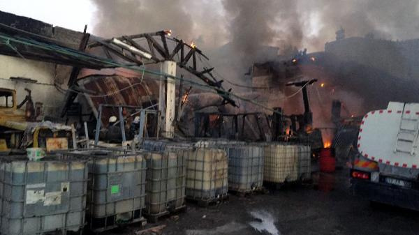 Adana'da korkutan yangın: Alevler paniğe neden oldu!