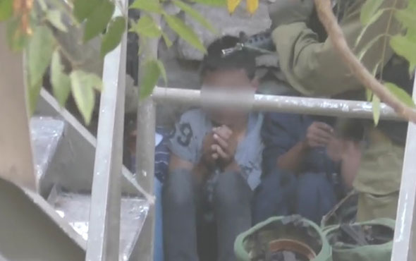 İsrail'in çocuk toplama kampında skandal görüntü
