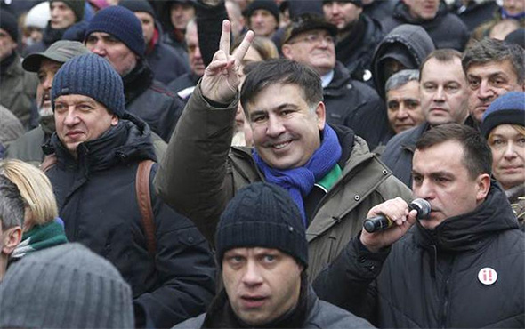 Ukrayna’da Saakaşvili taraftarları polisle çatıştı!