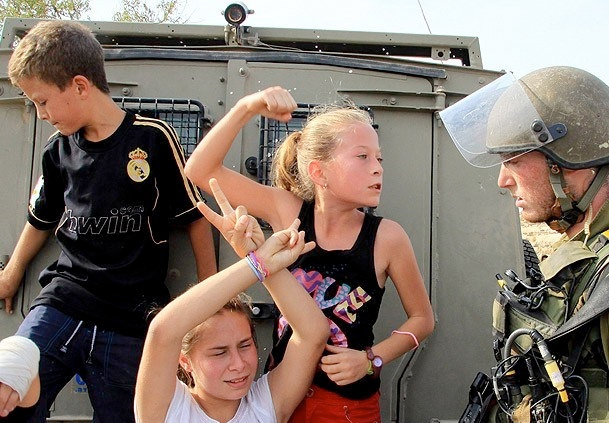 'Filistinli Cesur Kız' büyüdü! Gözaltında! Değişimine bakın...