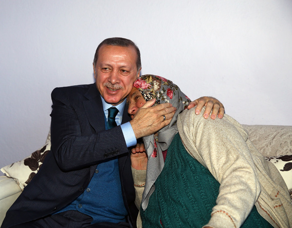 Erdoğan'dan 11 yıl sonra aynı eve ziyaret!