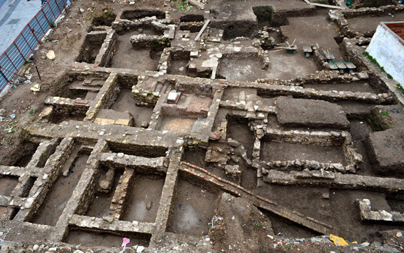 Çanakkale'de AVM inşaatı sırasında tarihi bulgulara rastlandı
