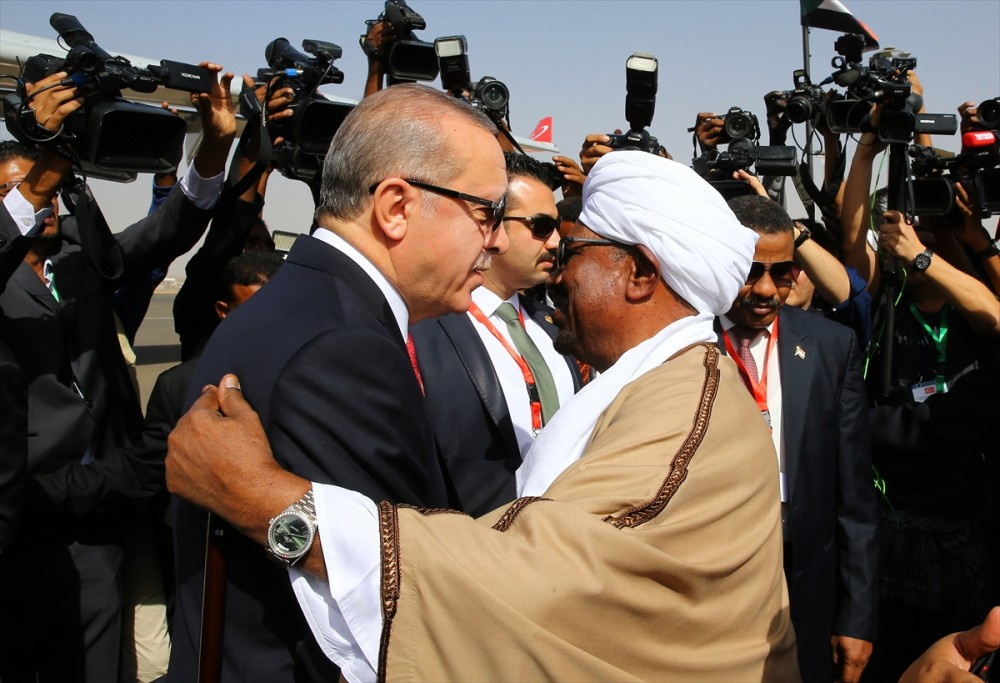 Erdoğan'a Sudan'da sevgi seli! Tarihte bir ilk gerçekleşti