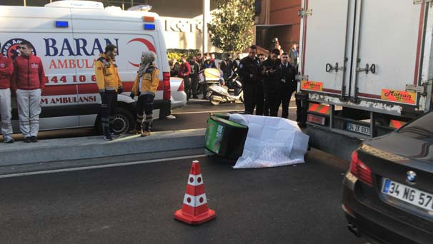 İstanbul'da feci kaza! Kanlarını yerden avuç avuç taşıdı