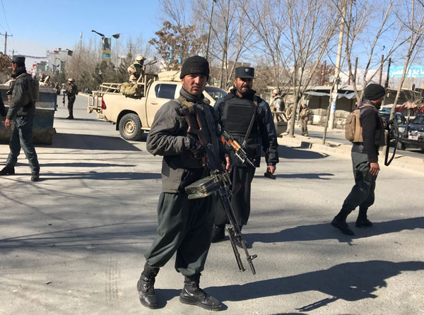 Afganistan'da intihar saldırısı! En az 40 ölü var