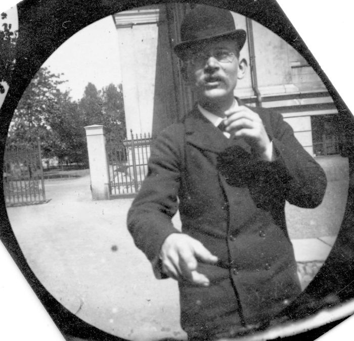 1890 yılında sokakta gizli kamera ile gezdi