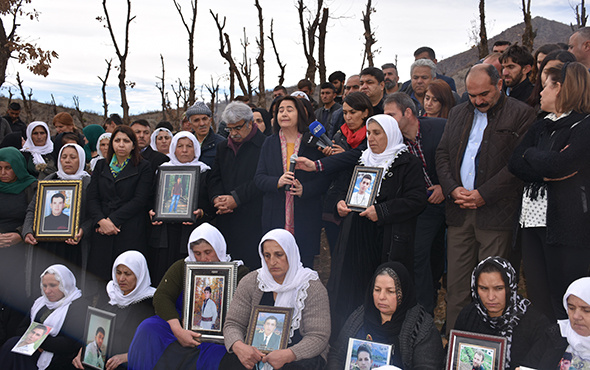 Uludere'de ölen 34 kişi mezarları başında anıldı!