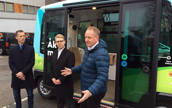 İsveç'te sürücüsüz minibüs devri başlıyor