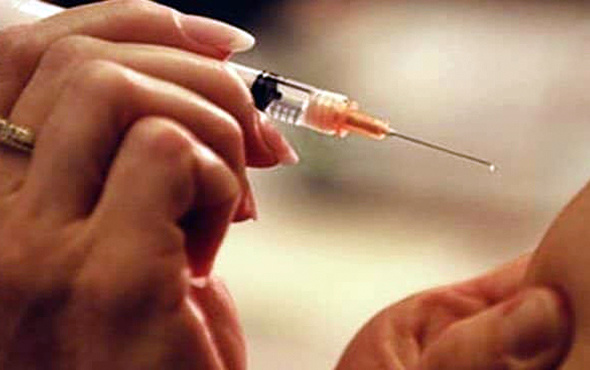 Aşı yaptırmayı reddeden 10 bin aile takibe alındı