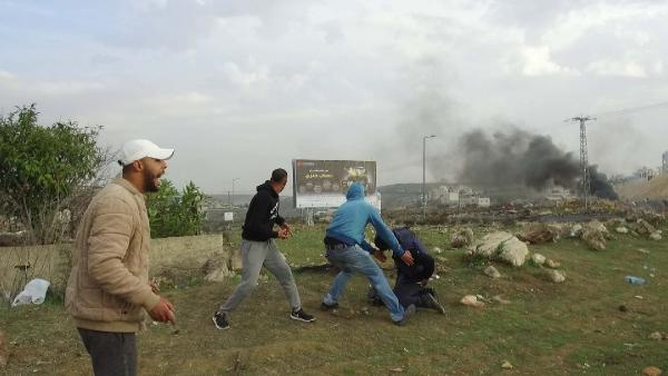 Bir anda yere yığıldı! İsrail askeri gazeteciyi böyle vurdu