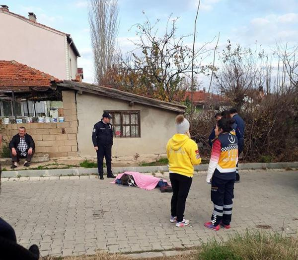 Ayşe'yi işe giderken başından vurup öldürdüler!