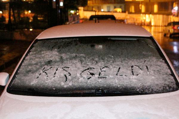 İstanbul hava durumu kar yağacak mı Meteoroloji 3 uyarı geçti