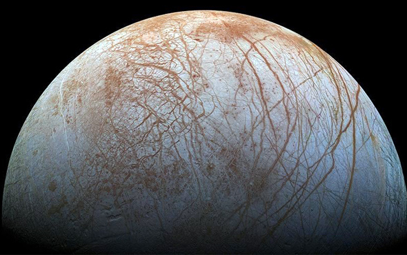Jüpiter'in uydusu Europa canlı yaşamına olanak verebilir