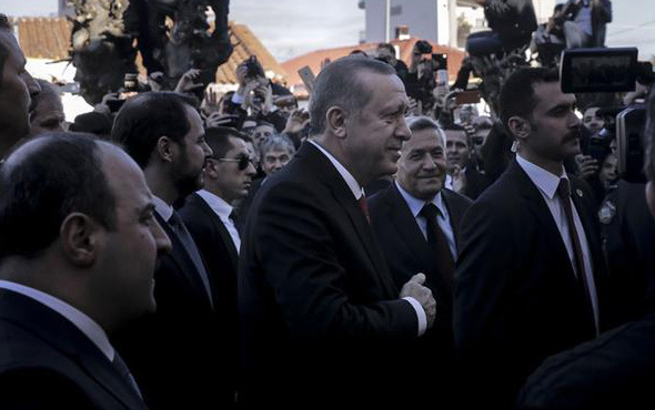 Erdoğan kente geldi Batı Trakyalılar karşılamaya koştu!