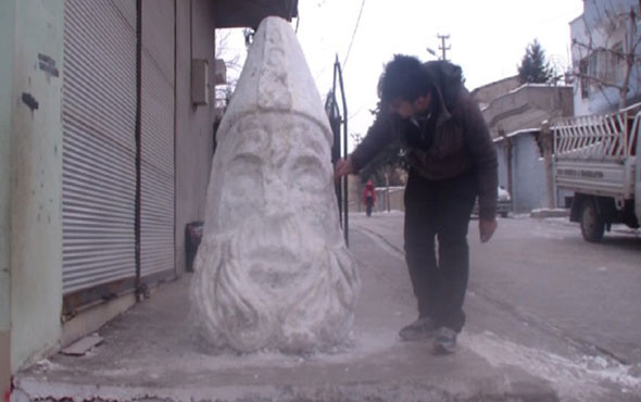 Kardan Nemrut heykeli yaptı