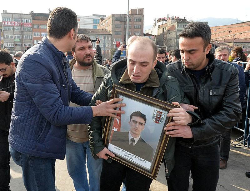 El Bab şehidinin cenazesinde mahşeri kalabalık!