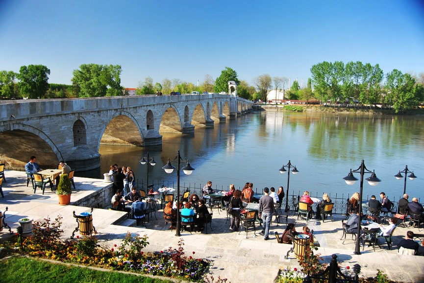 Edirne'nin kutsal mekanlarına bakın