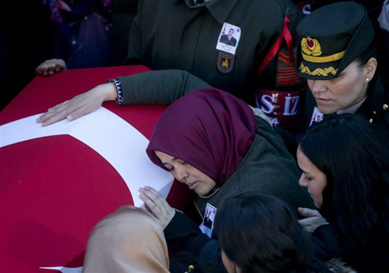 El Bab şehidini yüzbinler uğurladı!