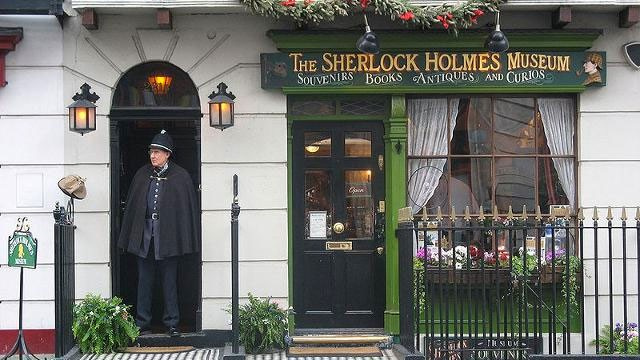 Sherlock Holmes'ü evinde ziyaret etmek ister misiniz?