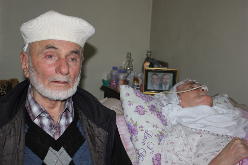 Trabzonlu Fuat dedenin yatalak eşine olan aşkına bakın