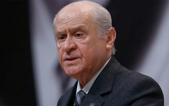 Bahçeli'den Akşener'e kına göndermesi! Bayrağı bugün eline çizen...