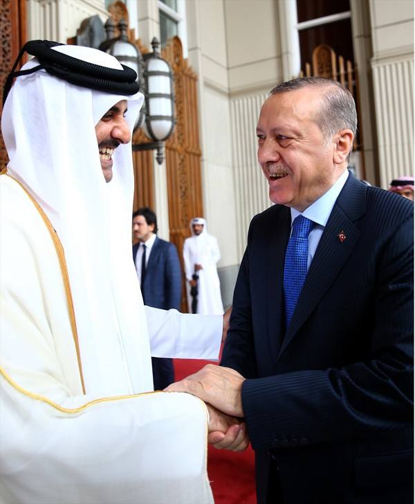 Erdoğan ve Katar Emiri arasında samimi anlar!