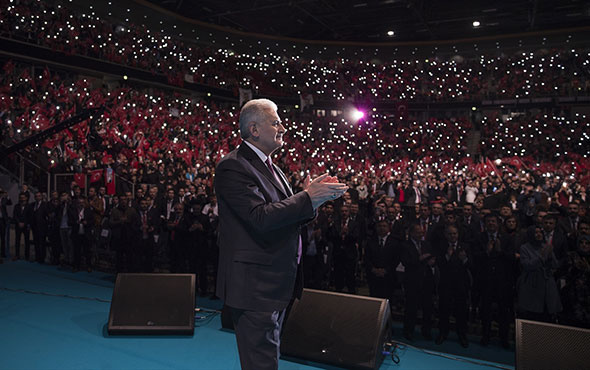 Gurbetçilerden Başbakan Yıldırım'a yoğun ilgi! 