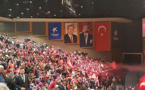 MHP gecesinde 'Erdoğan posteri' tartışması