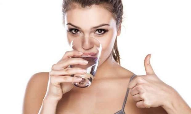 Aç karnına su içmek için 10 neden! 