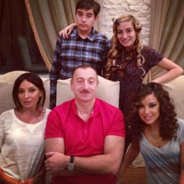 Aliyev'in karısı Mehriban olay oldu! Meğer kızları ve eşi... 