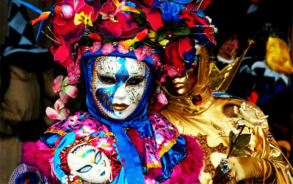 İtalya’da tarihi Venedik Karnavalı'na katılımcı akını