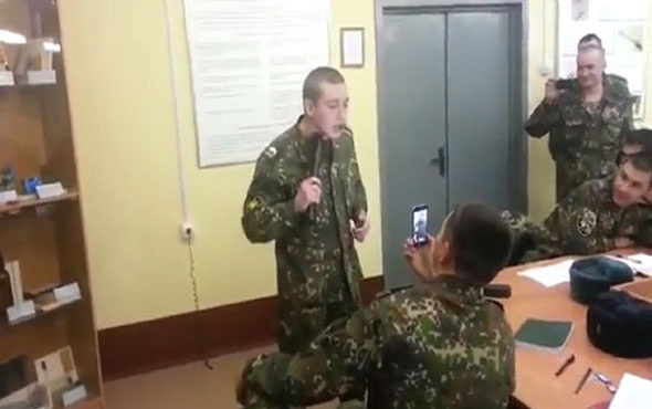 Kendine elektrik veren Rus askeri