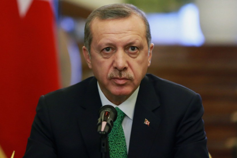 CNN referandum sonuçları için Erdoğan'ın astroloji falına baktırdı 