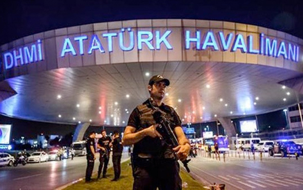 Atatürk Havalimanı girişinde şüpheli minibüs paniği