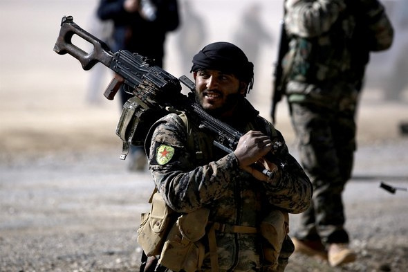 YPG'ye verilen zıhlılar sahada Rakka'ya yeni saldırı