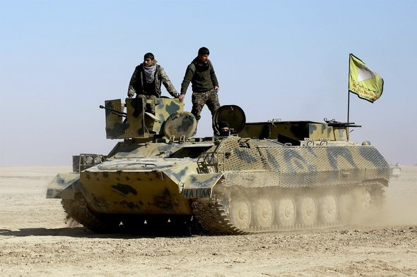 YPG'ye verilen zıhlılar sahada Rakka'ya yeni saldırı