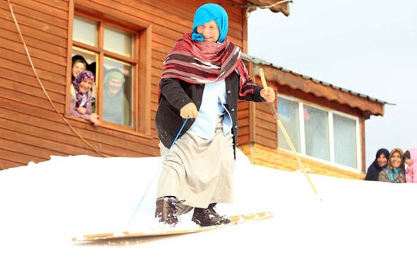 Lazboard yarışında Ayşe Teyze şov