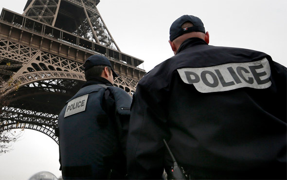 Fransa'da polise toplu tecavüz suçlaması