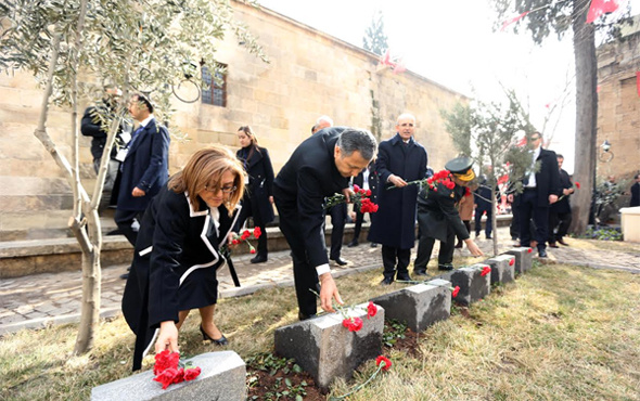 Gaziantep'te şehit kadınlar anıtı açıldı