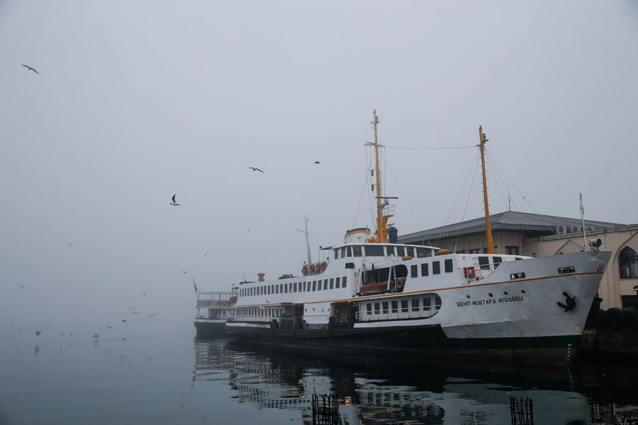 Yoğun sis İstanbul'u kaybetti! Hangi seferler iptal oldu?