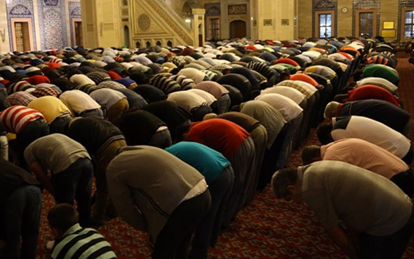 Namaz kılmanın faydalarına bakın inanılmaz