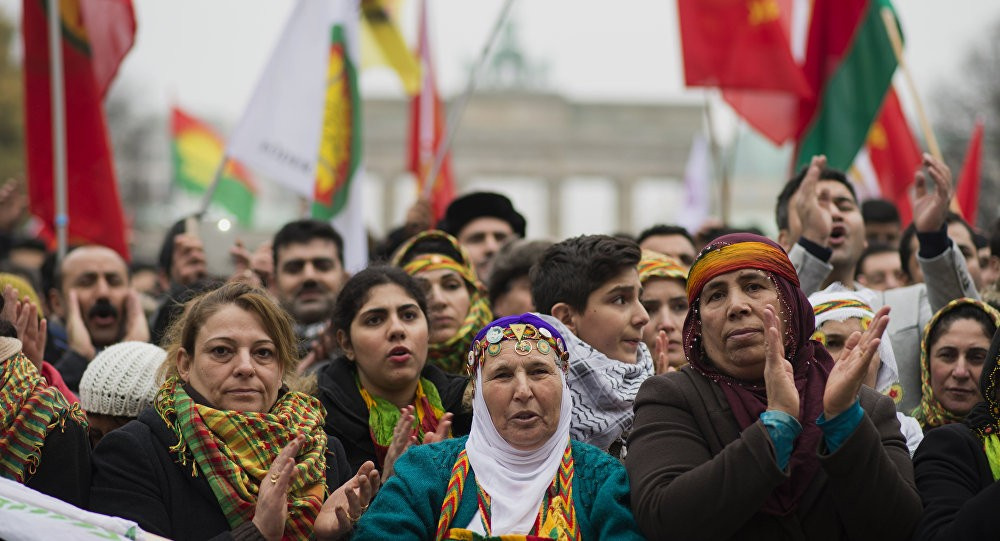 Almanya  PKK sembollerini yasakladı