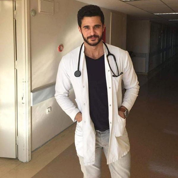 Doktora hasta oldular! Instagramı sallayan Türk doktorlar...