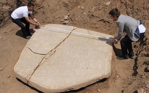 Tesadüfen bulunan kabartma 4000 yıllık çıktı