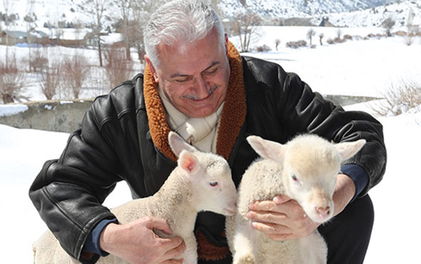 Başbakan Yıldırım köyünde hasret giderdi!