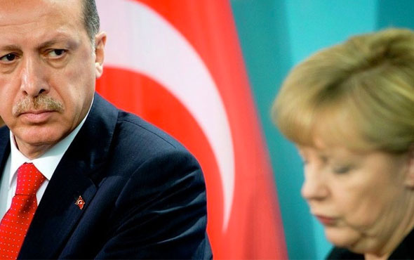 Merkel'den flaş Türkiye açıklaması!